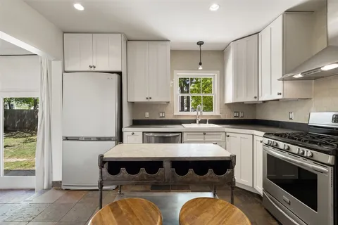$575,000 | 1616 Ullrich Avenue, Austin, TX 78756