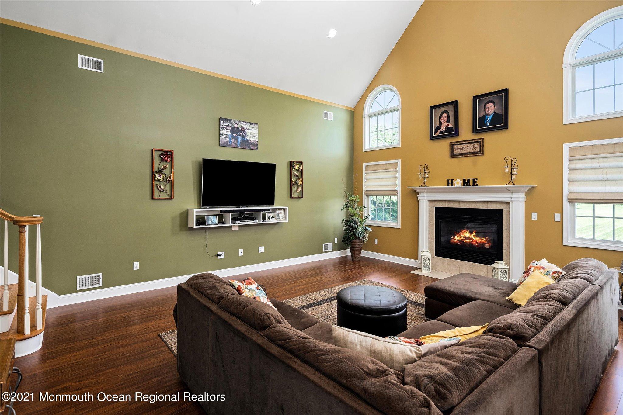 58 Folwell Station Road Jobstown, NJ 08041 - Photo 22 of 44 a living room with furniture and a flat screen tv