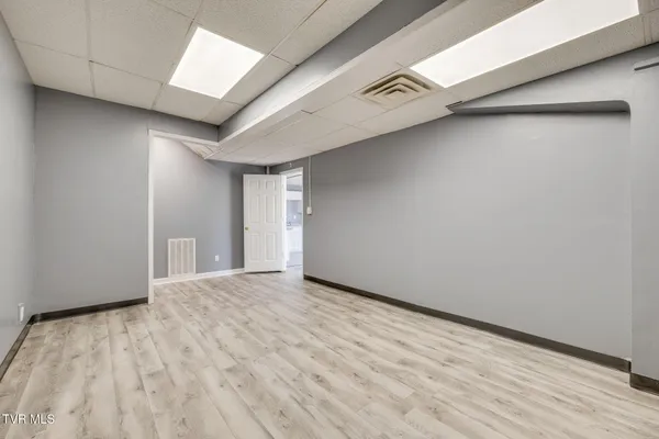 $1,000 | 2728 East Center Street, Unit E, Kingsport, TN 37664