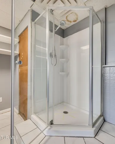 $1,000 | 2728 East Center Street, Unit E, Kingsport, TN 37664