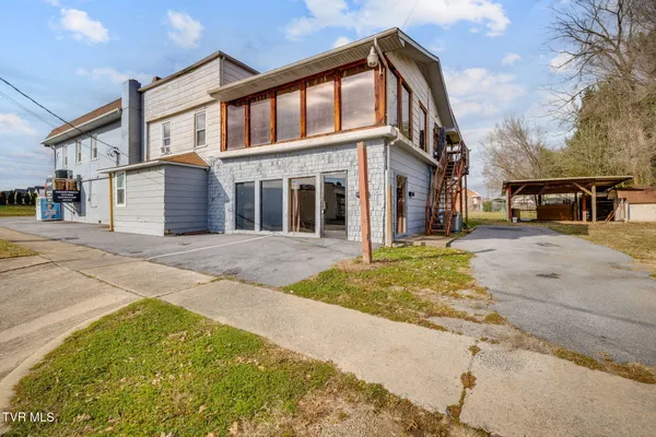 $1,000 | 2728 East Center Street, Unit E, Kingsport, TN 37664