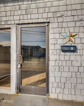 $1,000 | 2728 East Center Street, Unit E, Kingsport, TN 37664