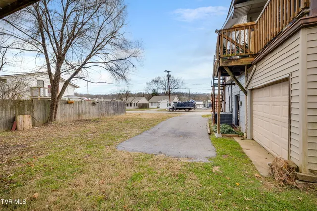 $1,000 | 2728 East Center Street, Unit E, Kingsport, TN 37664