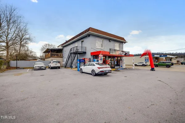 $1,000 | 2728 East Center Street, Unit E, Kingsport, TN 37664