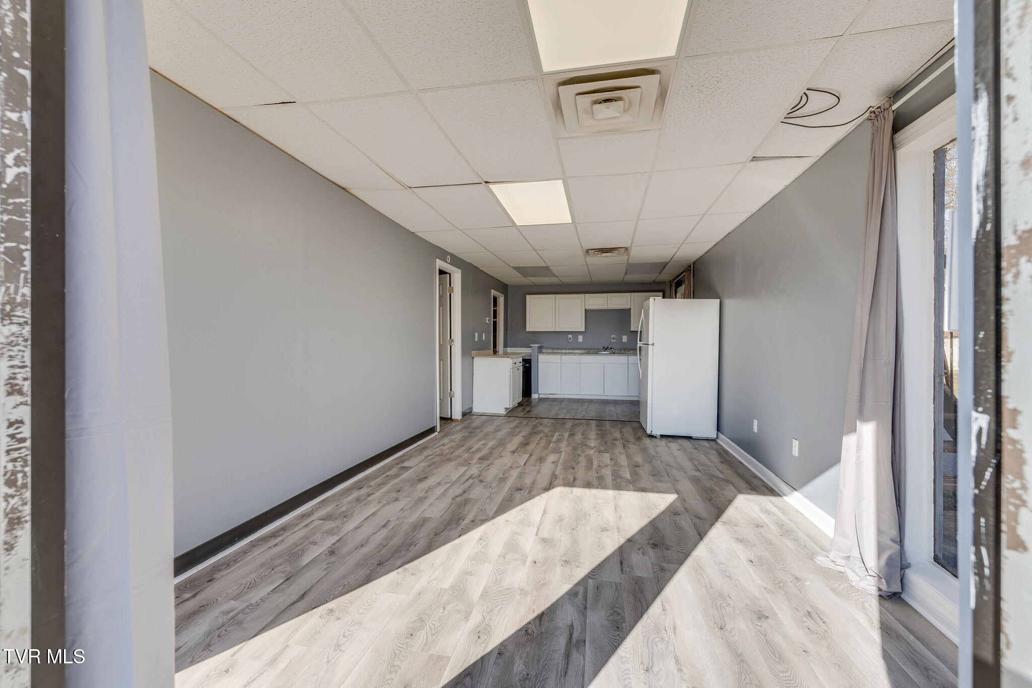 2728 East Center Street, Unit E Kingsport, TN 37664 - Photo 3 of 25 005