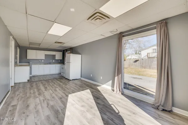 $1,000 | 2728 East Center Street, Unit E, Kingsport, TN 37664