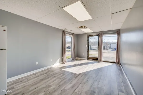 $1,000 | 2728 East Center Street, Unit E, Kingsport, TN 37664