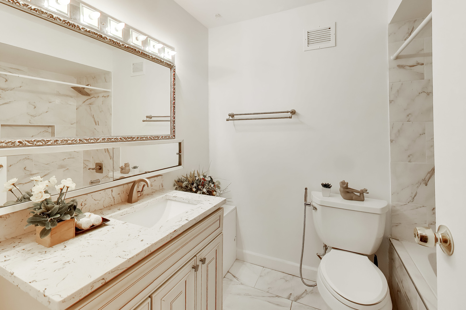 40 North Tower Road, Unit 16N Oak Brook, IL 60523 - Photo 19 of 31