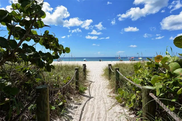 $650,000 | 2493 Sonoma Drive West, Nokomis, FL 34275