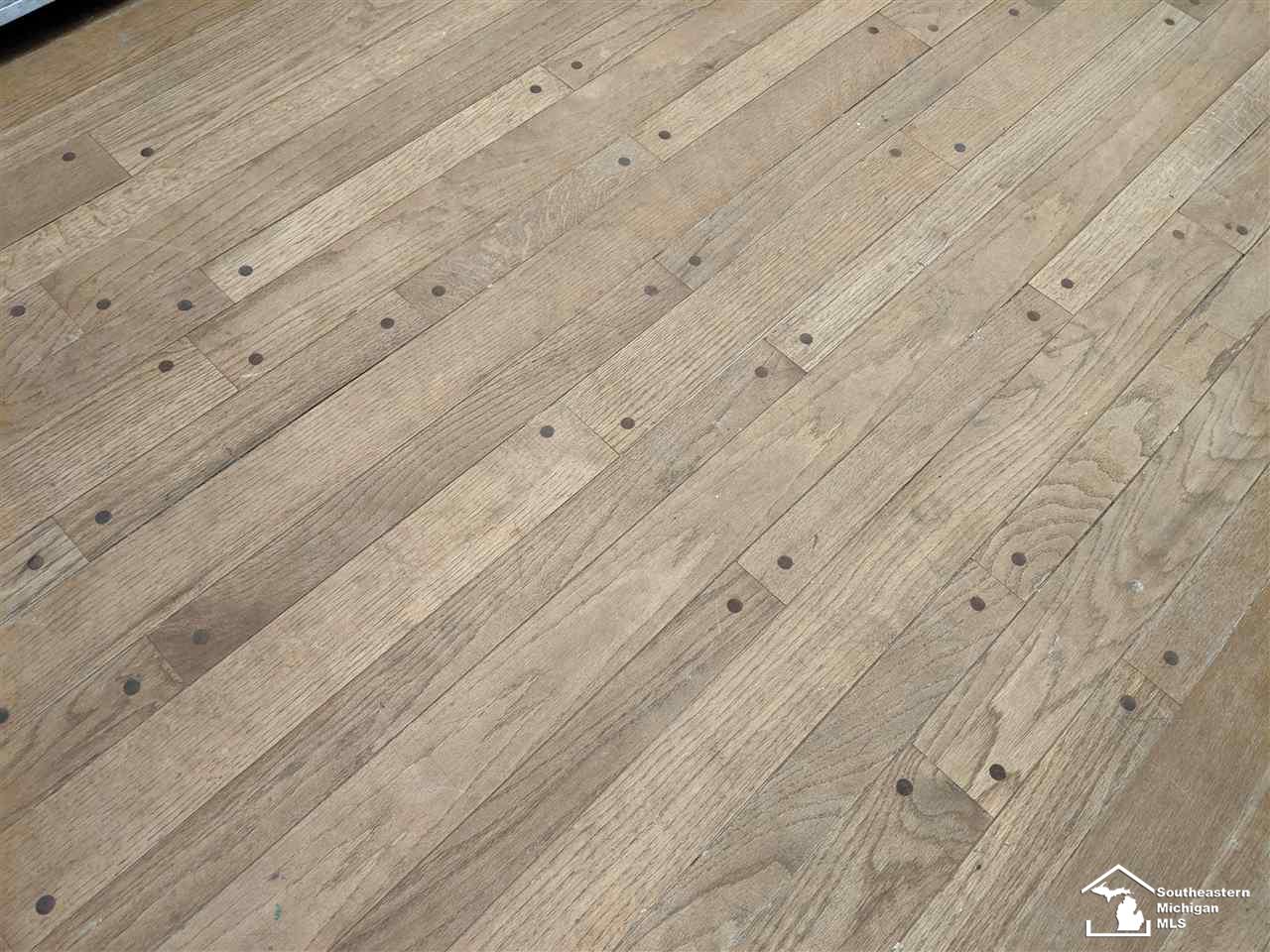 334 Lasalle Road Monroe, MI 48162 - Photo 23 of 32 Wood Floor Detail