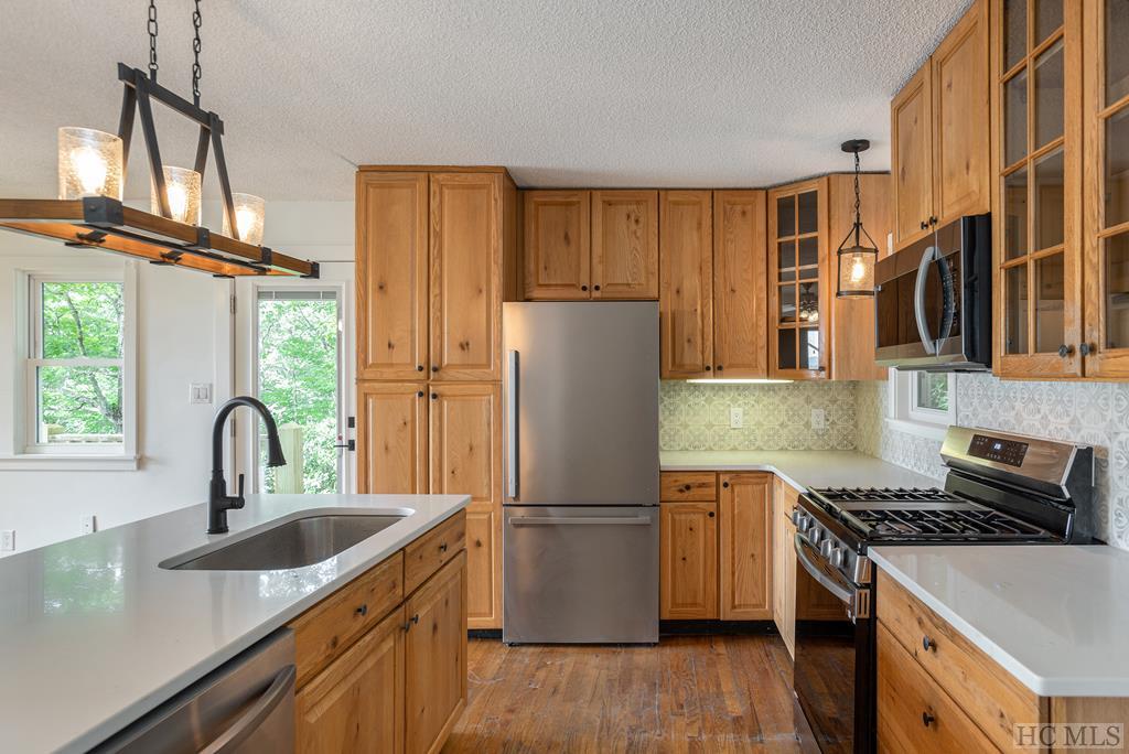5183 Big Ridge Road Glenville, NC 28736 - Photo 12 of 48 Gallery Image 12