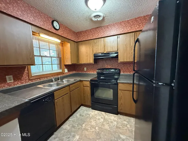 $1,100 | 105 Highland Court, Jacksonville, NC 28540