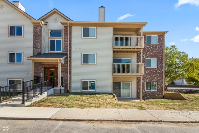 $245,000 | 12515 Timber Creek Drive, Carmel, IN 46032