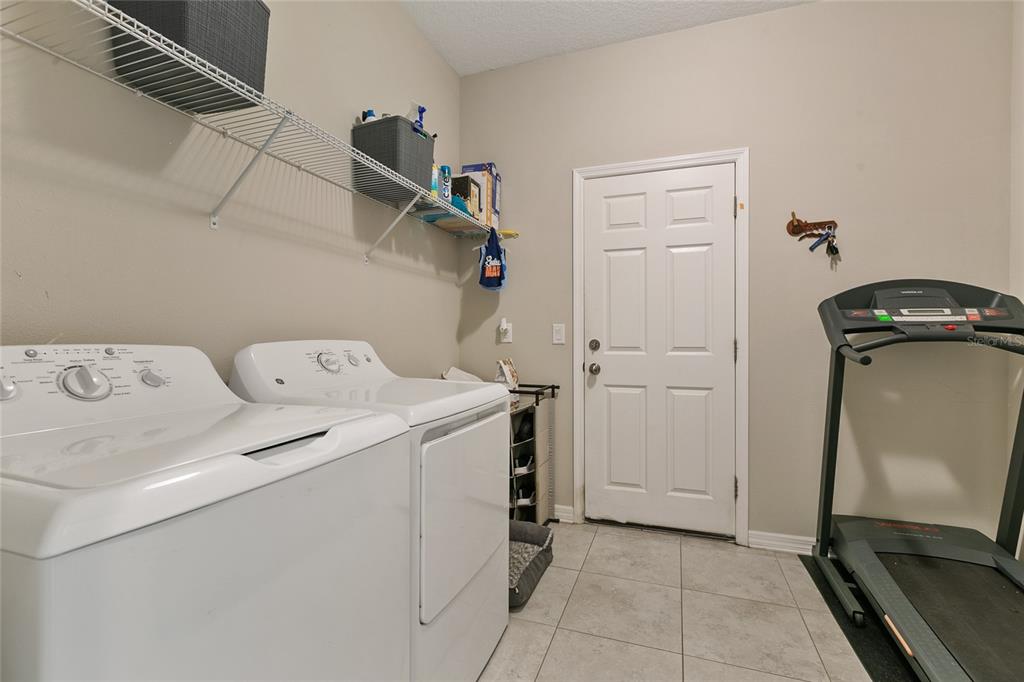 30462 Caravelle Lane Wesley Chapel, FL 33545 - Photo 12 of 40