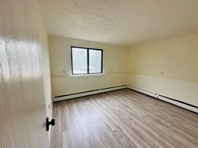 $1,900 | 35 Log Street, Unit 1H, Manchester, NH 03102