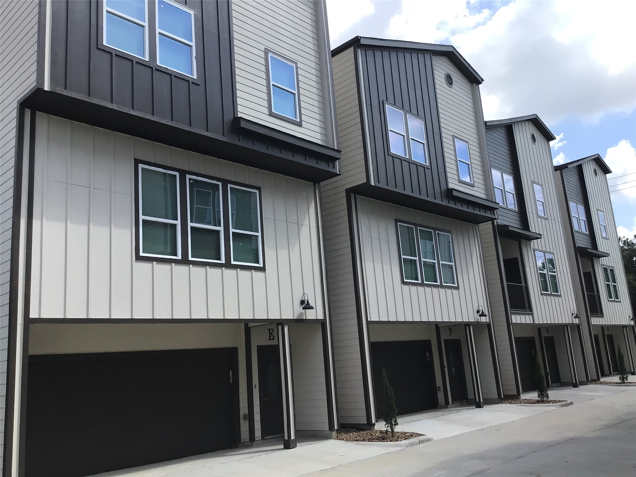 2109 Marnel Road, Unit F Houston, TX 77055 - Photo 2 of 29