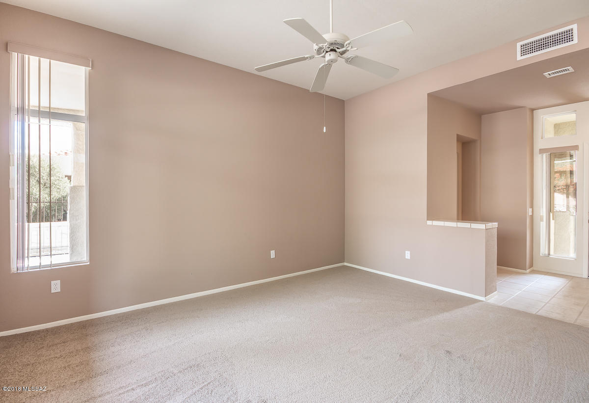 923 East Royal Oak Road Tucson, AZ 85755 - Photo 6 of 25