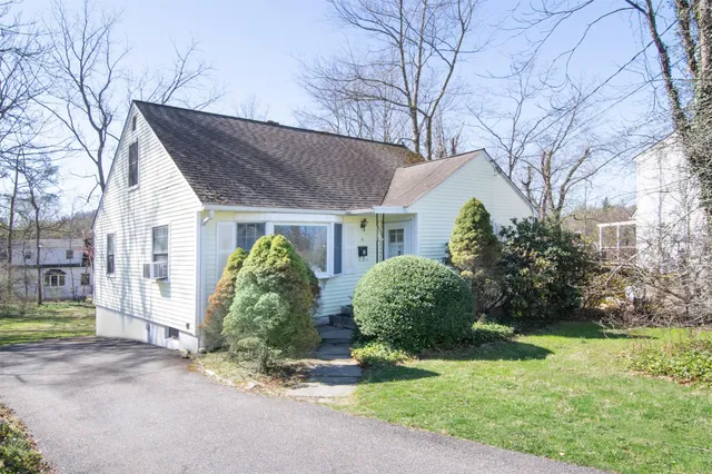 $490,000 | 5 Amawalk Court, Ossining, NY 10562