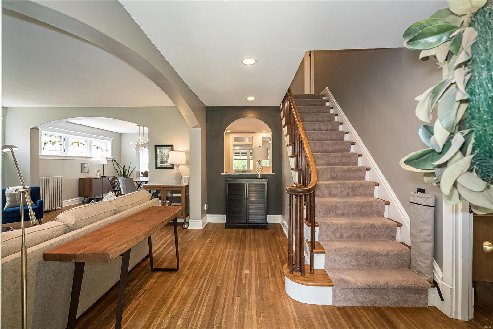 474 East Jackson Road Webster Groves, MO 63119 - Photo 5 of 69 Gallery Image 5