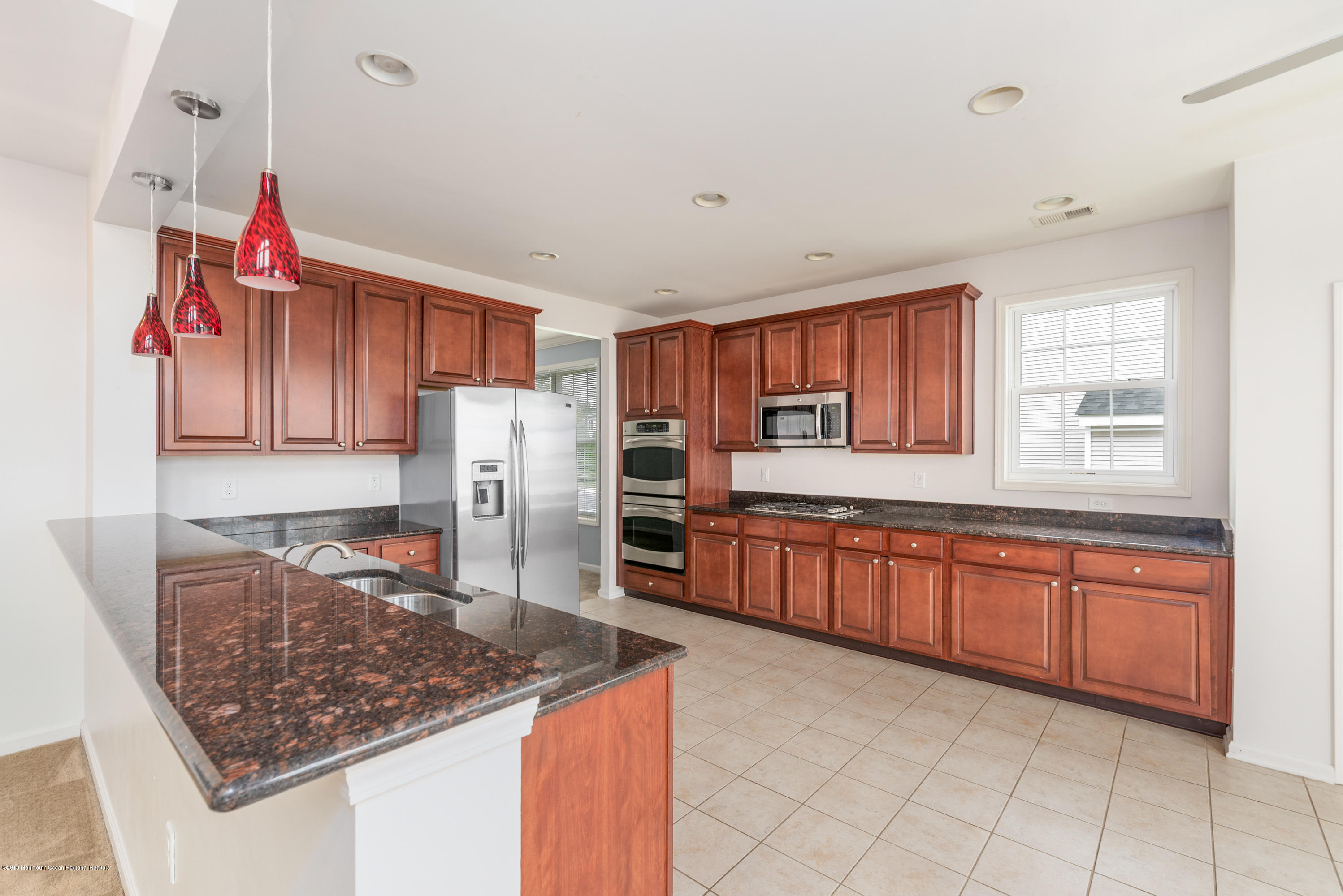 10 Bristol Road Manalapan, NJ 07726 - Photo 9 of 49 granite