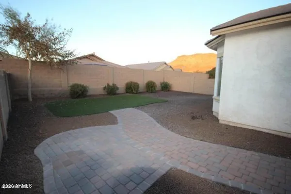 $2,495 | 5118 West Molly Lane, Phoenix, AZ 85083