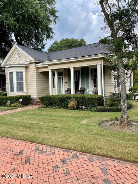 1069 Bond Street Macon, GA 31201 - Photo 2 of 34 IMG_1944
