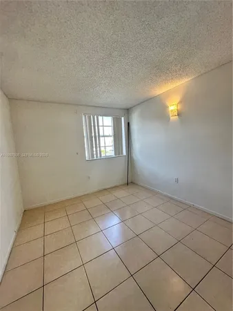 $2,600 | 9701 Fontainebleau Boulevard, Unit C203, Miami, FL 33172