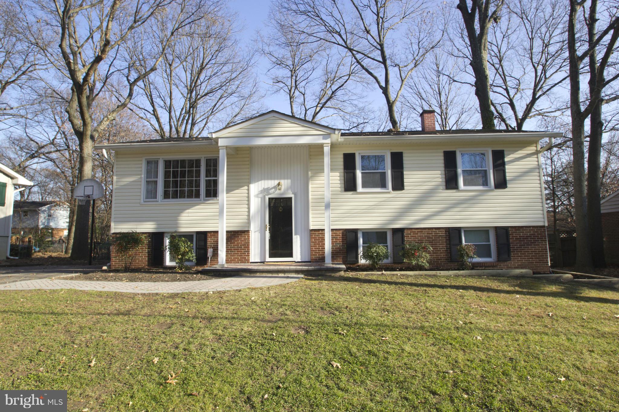 543 Manor Road Severna Park, MD 21146 - Photo 2 of 30 Exterior (Front)