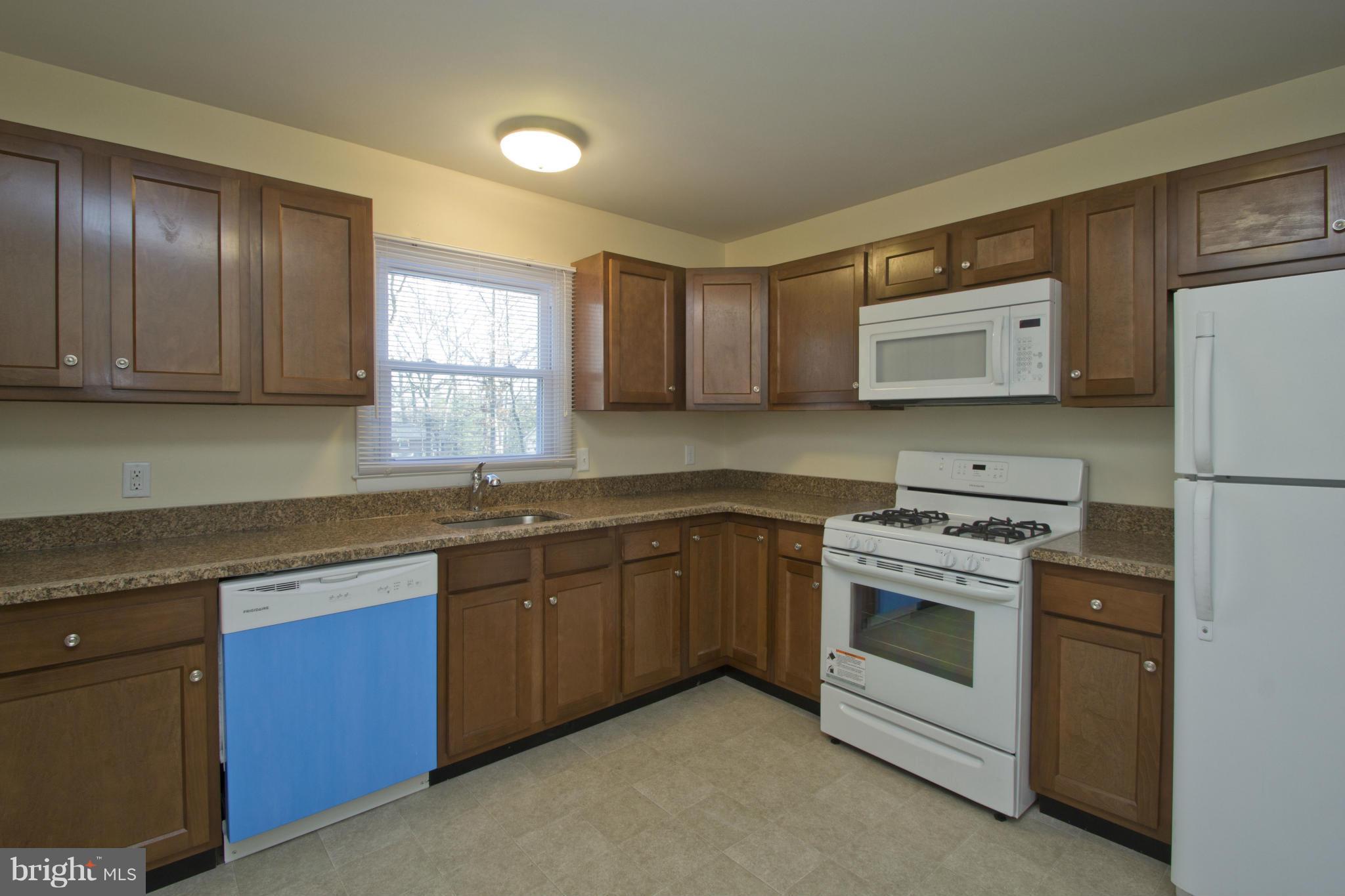 543 Manor Road Severna Park, MD 21146 - Photo 11 of 30 Kitchen