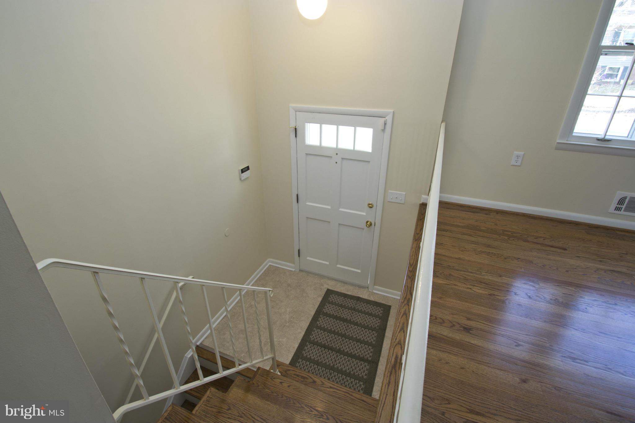 543 Manor Road Severna Park, MD 21146 - Photo 4 of 30 Interior (General)
