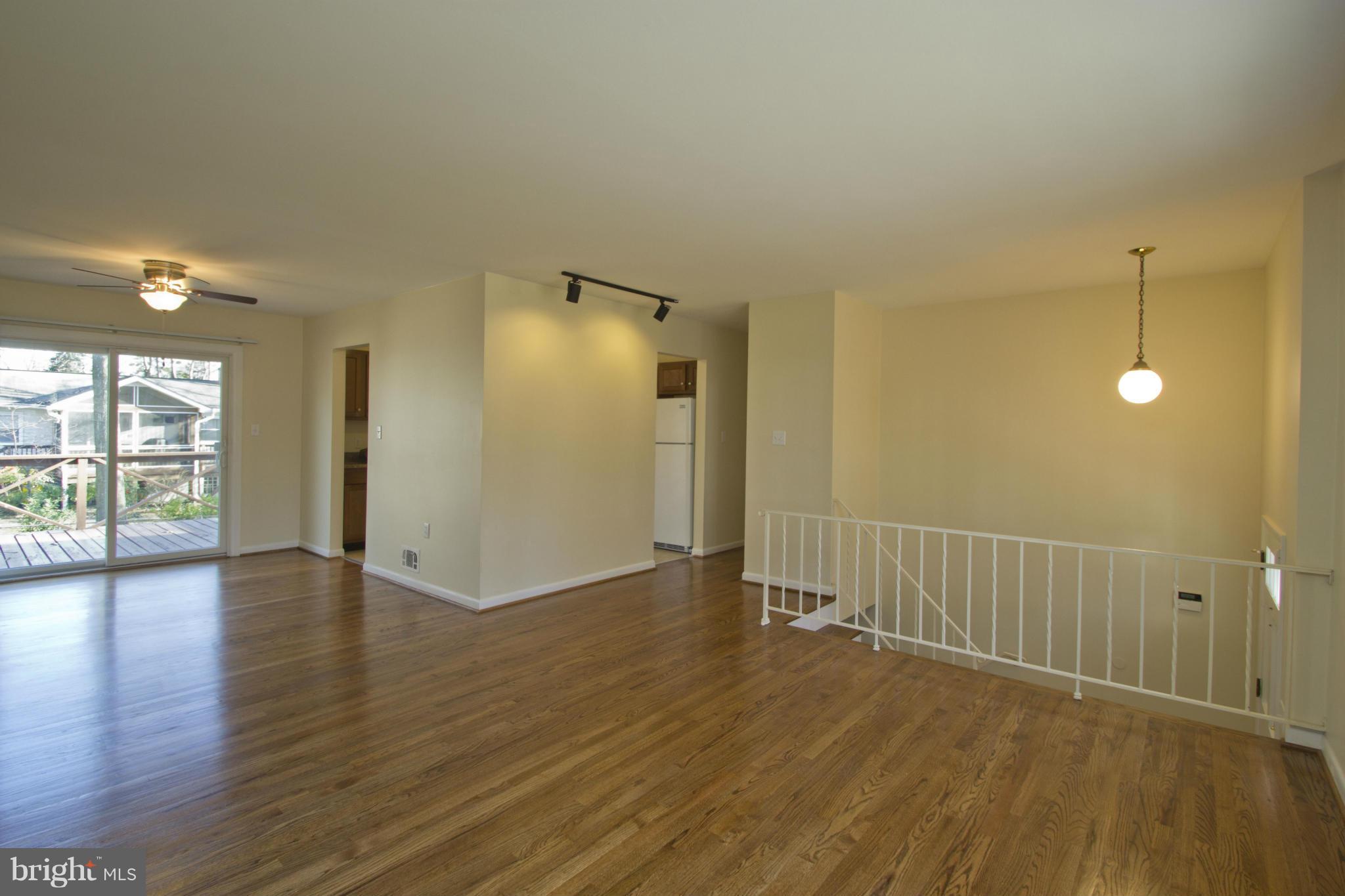 543 Manor Road Severna Park, MD 21146 - Photo 5 of 30 Living Room
