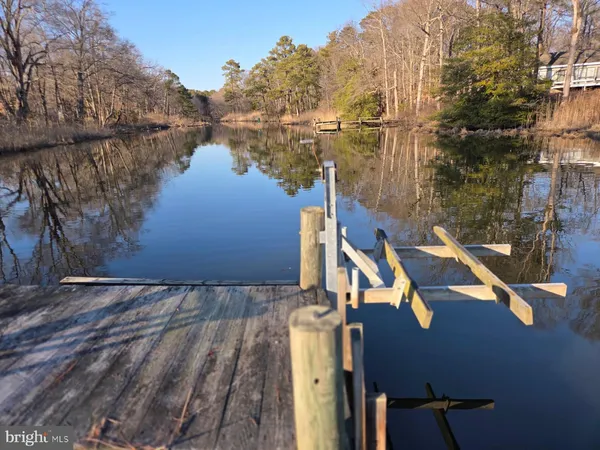 $985,000 | 26 Greenwood Shoals, Grasonville, MD 21638