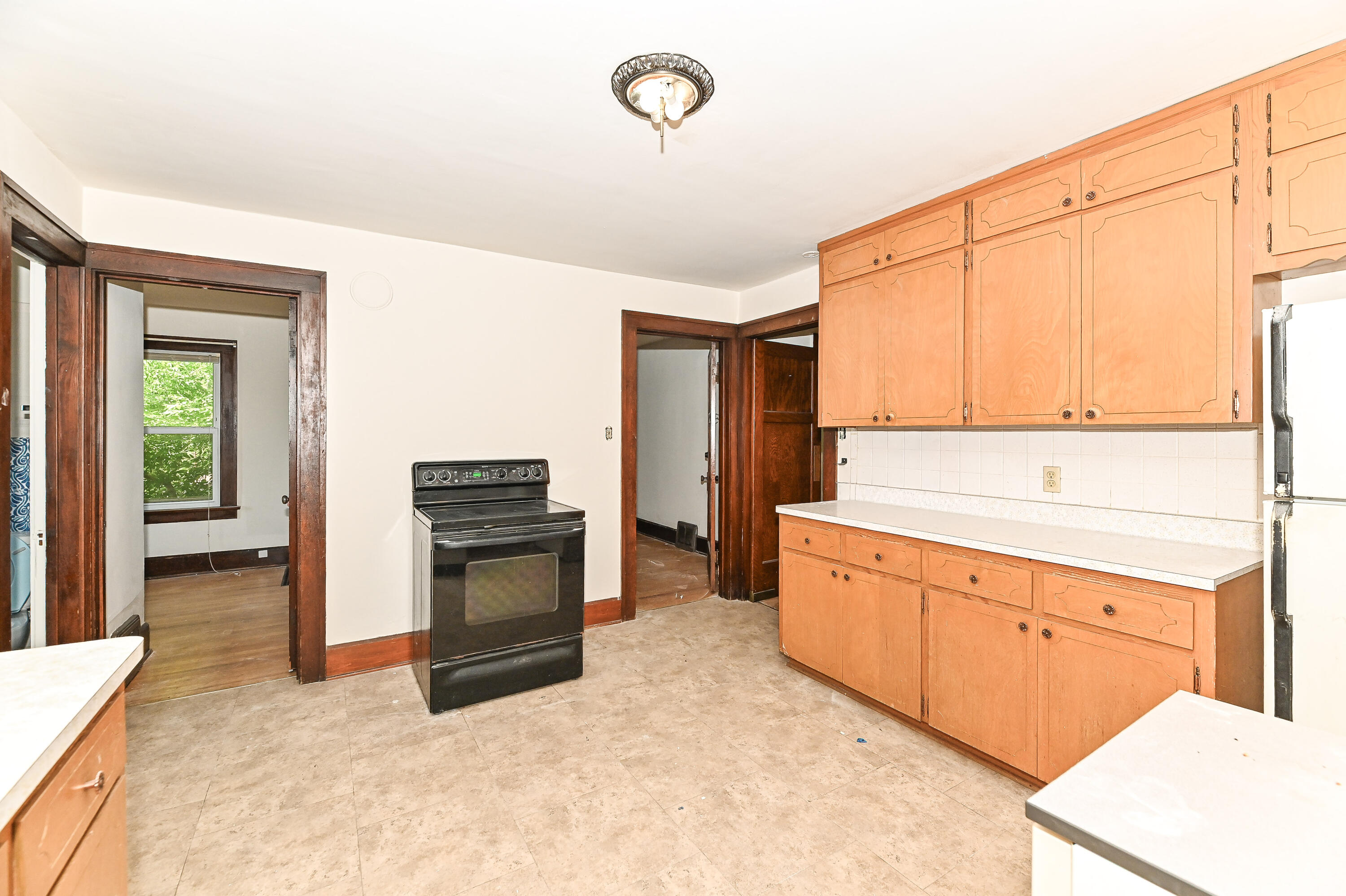 3340 10th Avenue Racine, WI 53402 - Photo 15 of 38 17