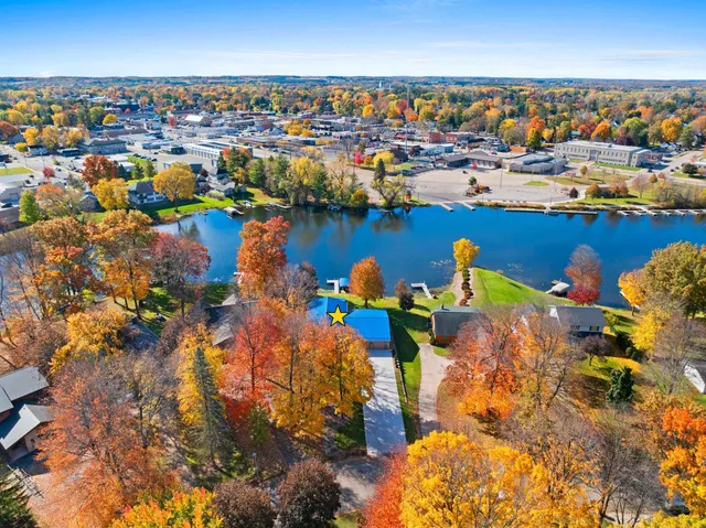 $649,900 | 250 Alpine Drive, Shawano, WI 54166