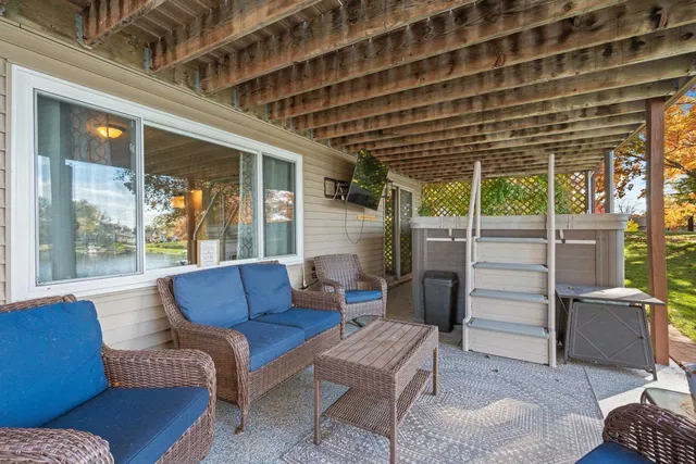 $649,900 | 250 Alpine Drive, Shawano, WI 54166