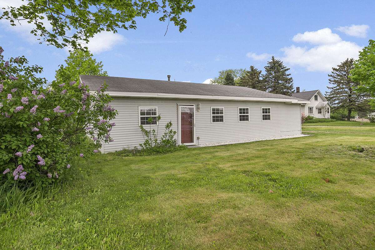 200 Pierson Road Pierson, MI 49339 - Photo 2 of 20 IMG_1001 (2)