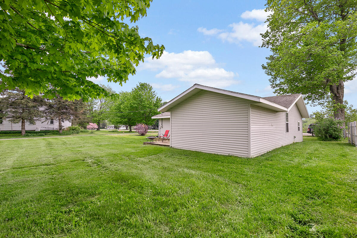 200 Pierson Road Pierson, MI 49339 - Photo 4 of 20 IMG_1019 (2)