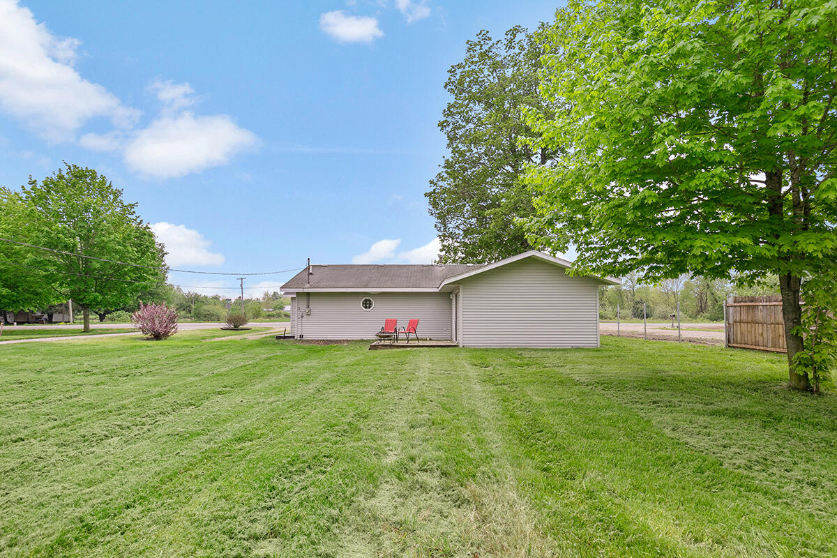 200 Pierson Road Pierson, MI 49339 - Photo 5 of 20 IMG_1018 (2)