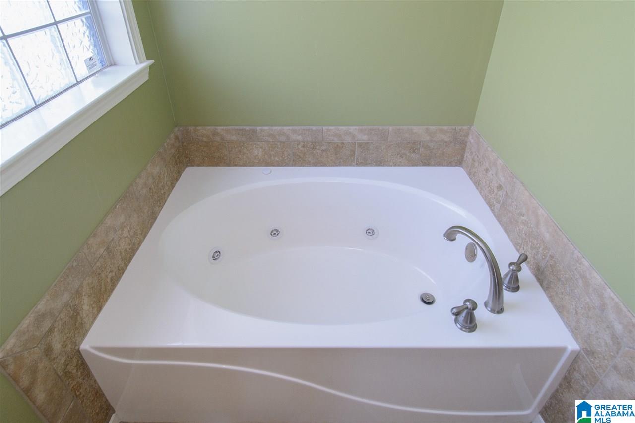 2009 Lake Circle Sterrett, AL 35147 - Photo 28 of 40