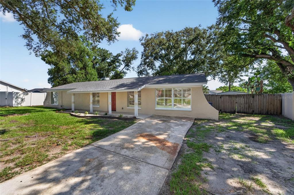 522 Highview Circle North Brandon, FL 33510 - Photo 2 of 57