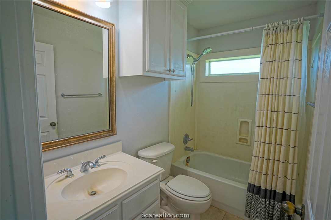 4662 Thane Road Navasota, TX 77868 - Photo 8 of 21