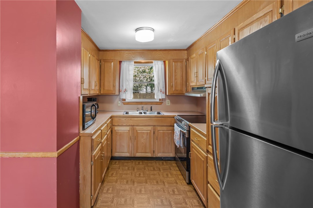 3 Leader Street Coventry, RI 02816 - Photo 3 of 39