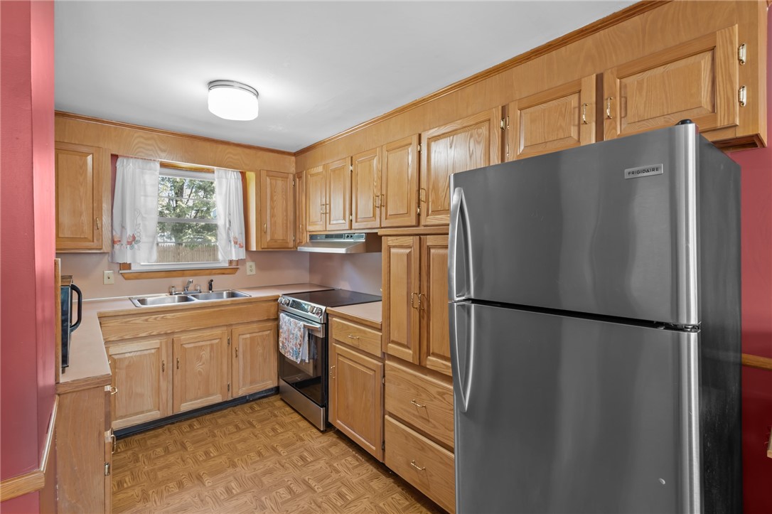 3 Leader Street Coventry, RI 02816 - Photo 4 of 39