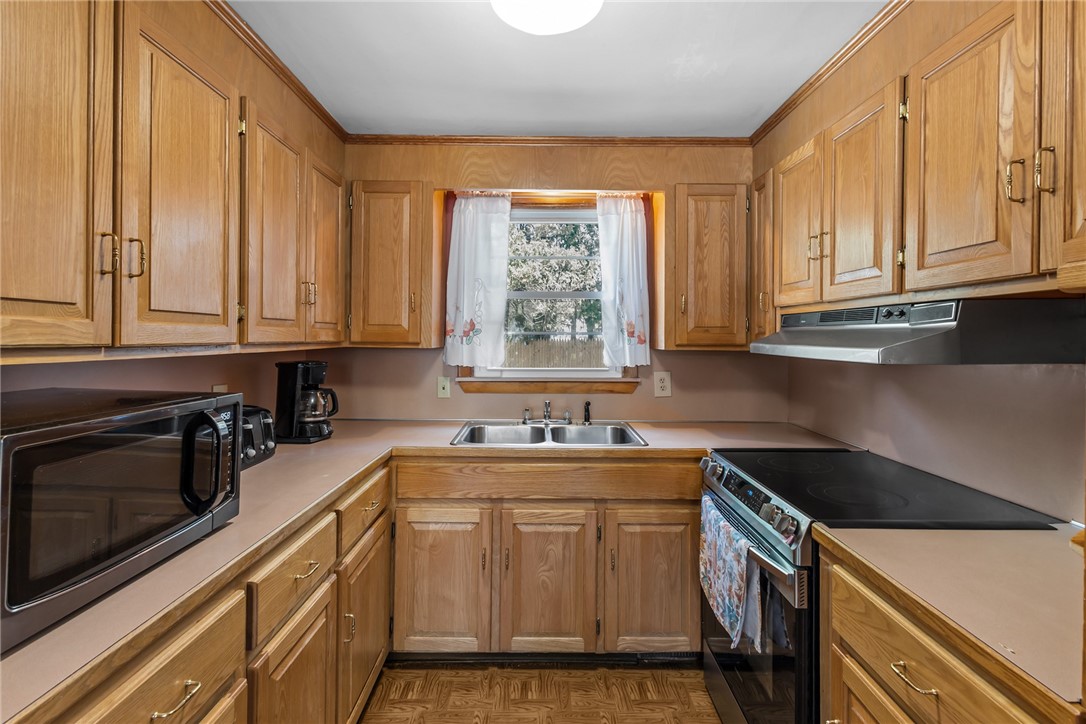 3 Leader Street Coventry, RI 02816 - Photo 5 of 39