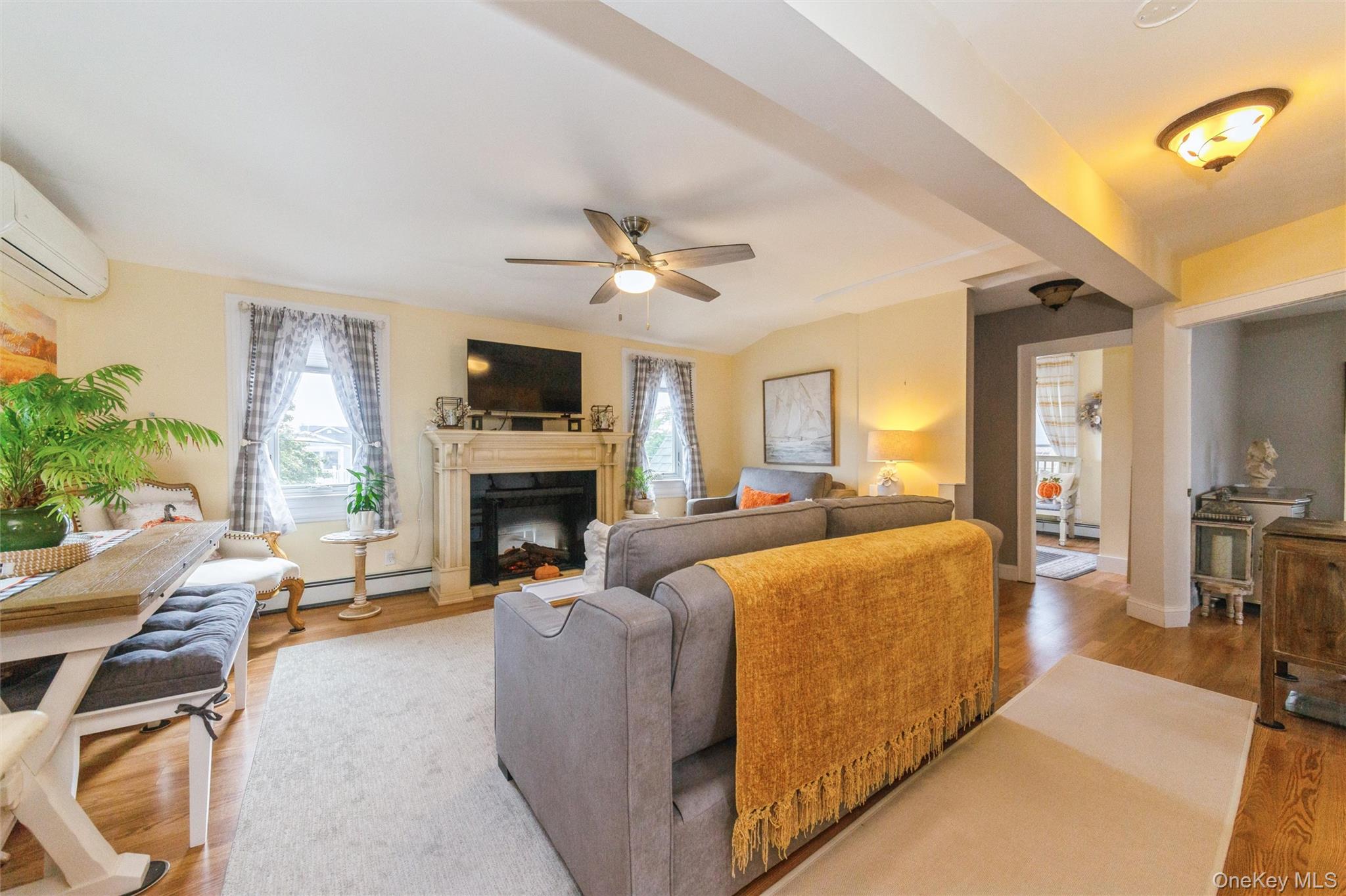 181 Suffolk Road, Unit UPPR Island Park, NY 11558 - Photo 8 of 24 Gallery Image 8