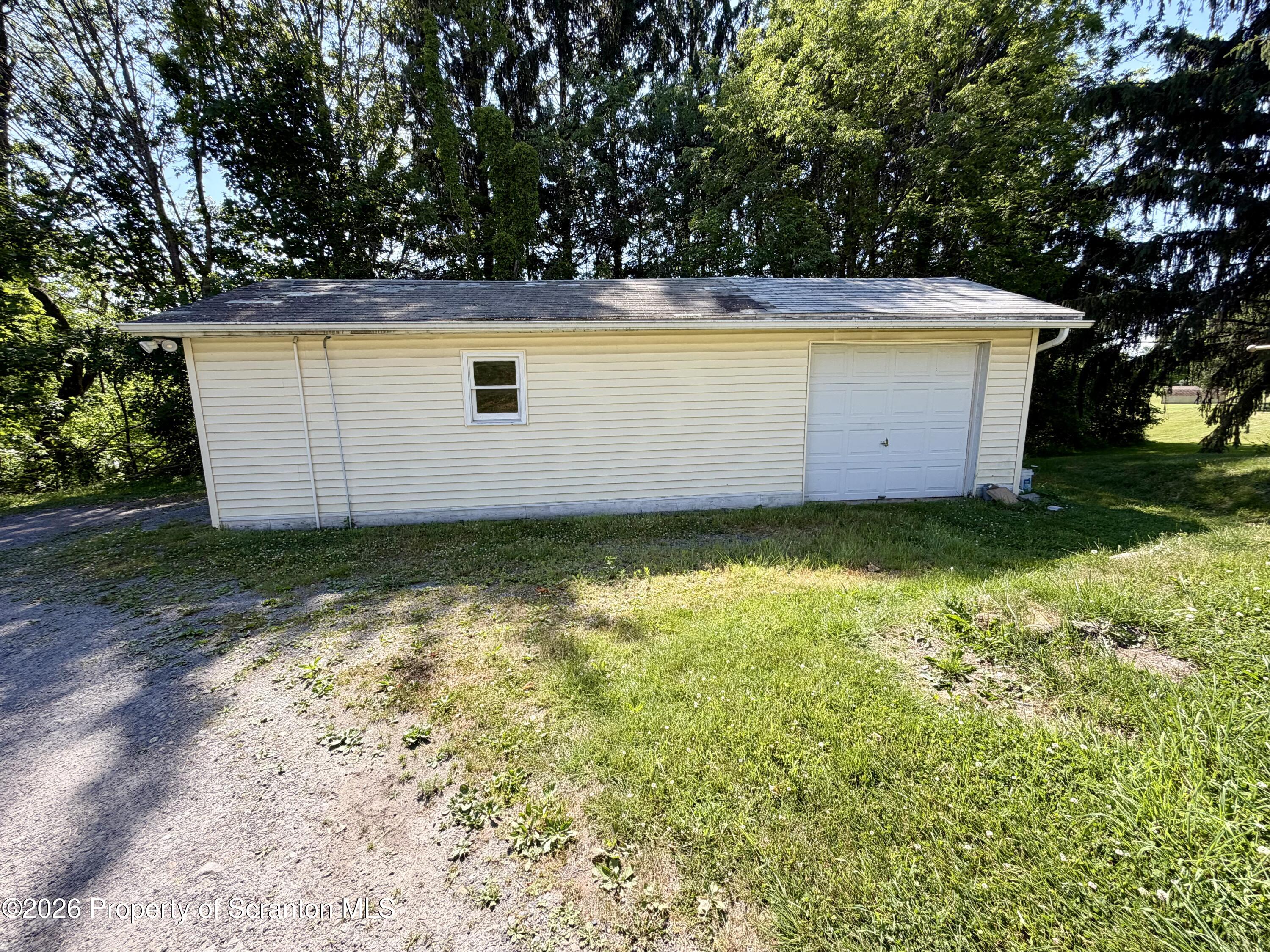 9 Snyder Road Scott Township, PA 18433 - Photo 6 of 23 IMG_8993