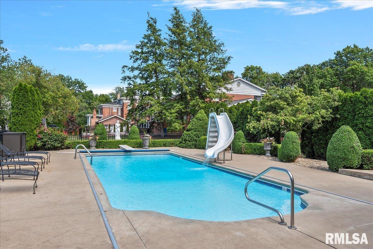 1136 West State Street Jacksonville, IL 62650 - Photo 12 of 97