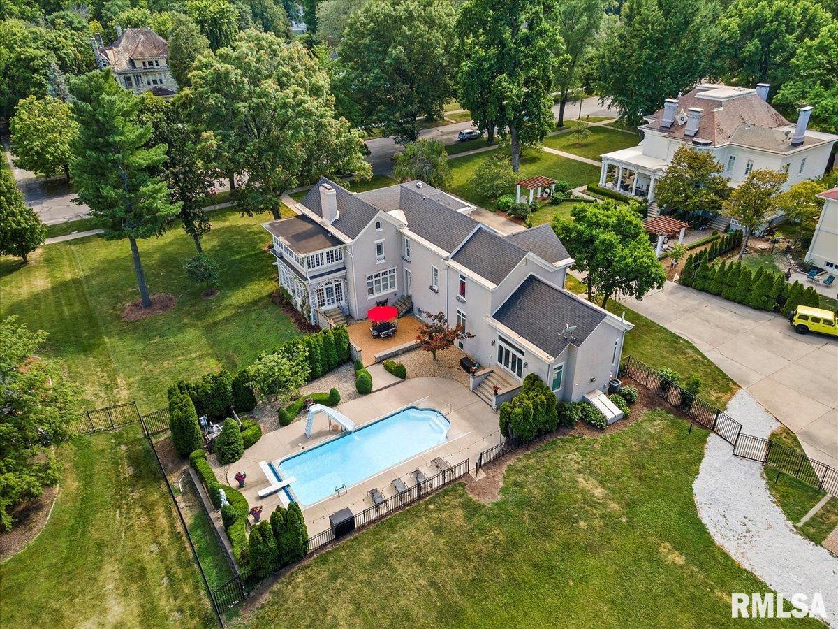 1136 West State Street Jacksonville, IL 62650 - Photo 2 of 97