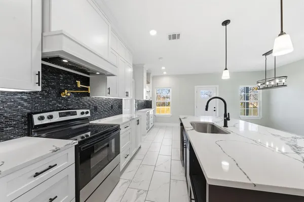 $254,900 | 1202 North Breckenridge Street, Ennis, TX 75119