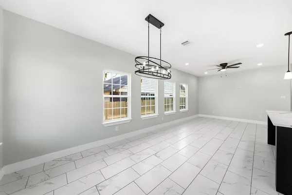 $254,900 | 1202 North Breckenridge Street, Ennis, TX 75119